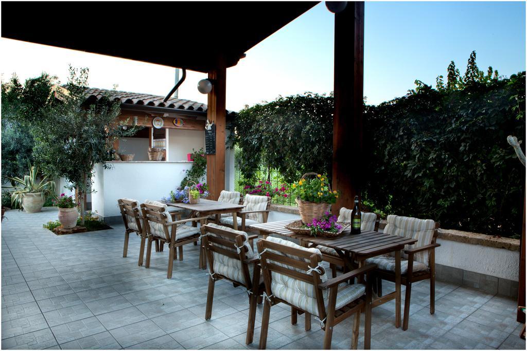 Ai Parchi Dei Parrini Bed & Breakfast Partinico Exterior foto